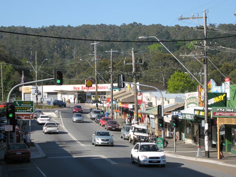 Belgrave - Shops and commercial centre, Main Street and Bayview Road: View north-east along Main St towards Monbulk Rd