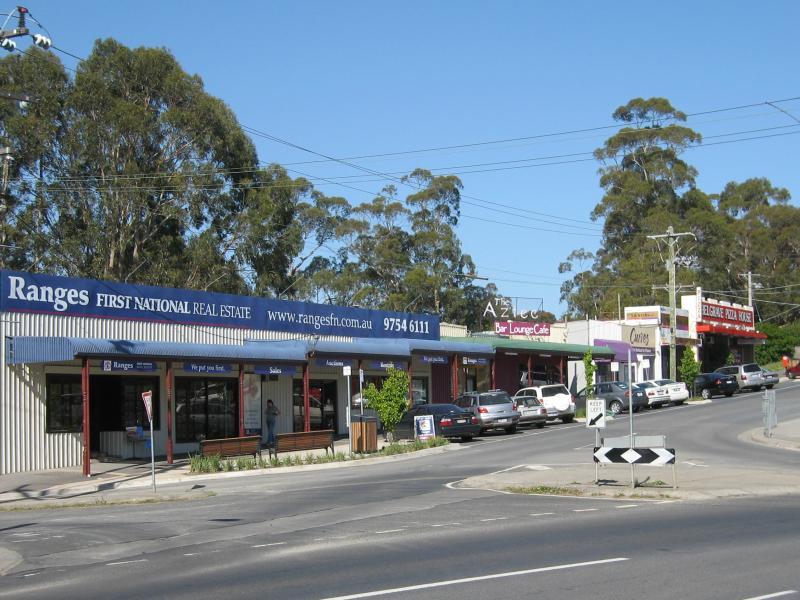 Belgrave - Shops and commercial centre, Main Street and Bayview Road: View east along Bayview Rd at Gembrook Rd towards shops