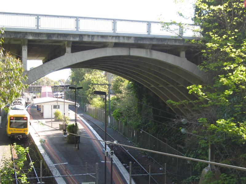 Belgrave - Belgrave railway station, south side of Bayview Road: View along railway under Gembrook Rd bridge towards station