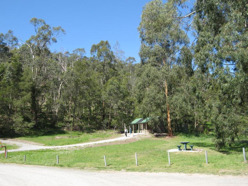Belgrave - Birdsland Reserve, Mt Morton Road, Belgrave Heights: Picnic area at car park