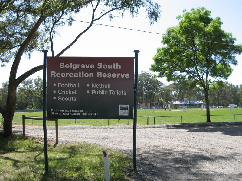 Belgrave - Around Belgrave South: Entrance to Belgrave South Recreation Reserve, Mt Morton Rd