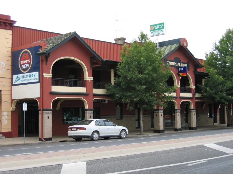 Benalla - Commercial centre and shops - Commercial Hotel, Bridge St at Mair St