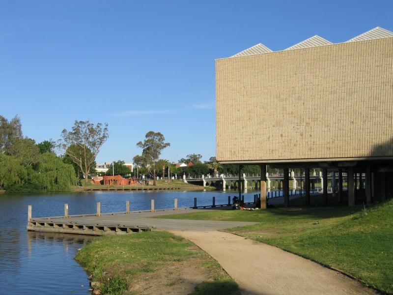 Benalla - Botanical Gardens, Bridge Street West: View south-west along Lake Benalla towards Art Gallery