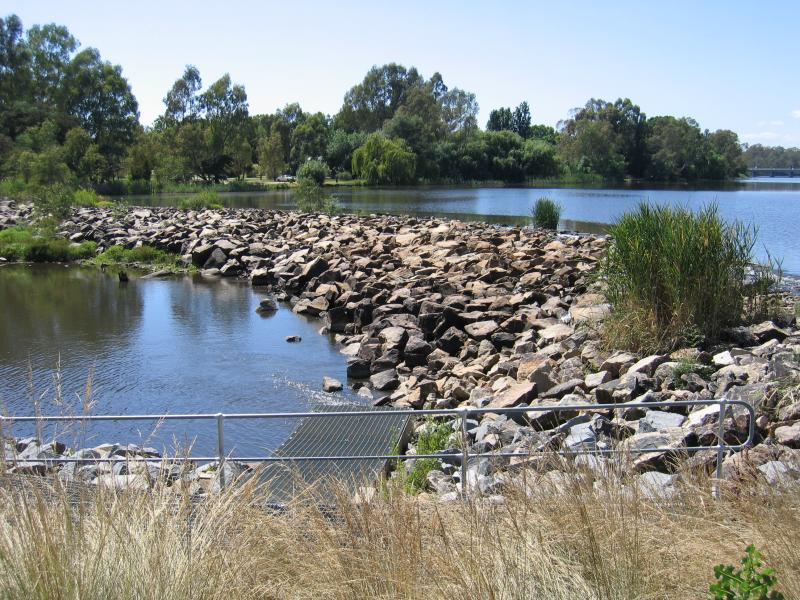 Benalla - Weir on Broken River, north end of Lake Benalla: View east across Lake Benalla at weir