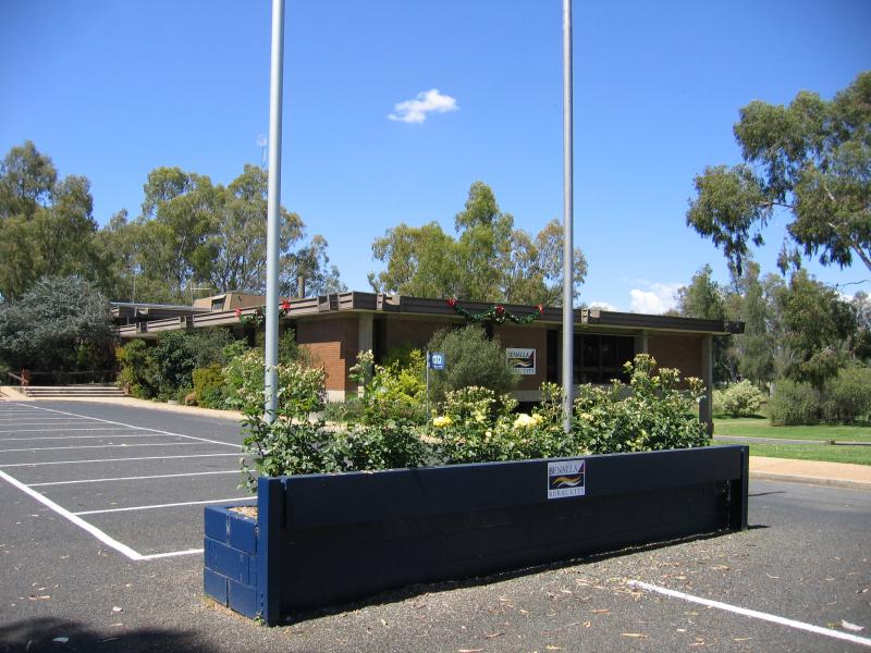 Benalla - Lake Benalla, southern section around Council Offices and Jaycee Island: Council Offices, Fawkner Dr opposite Nunn St