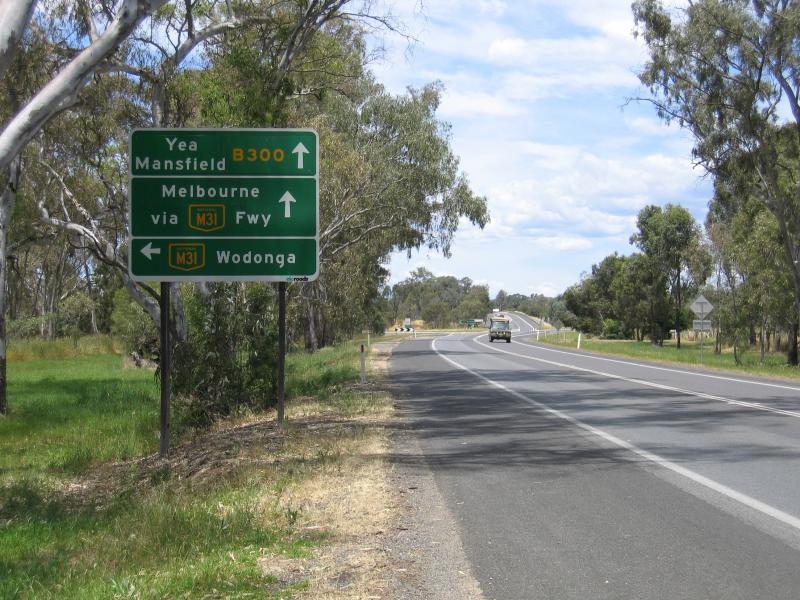 Benalla - Around Benalla and outskirts: View south along Midland Highway towards Hume Freeway interchange