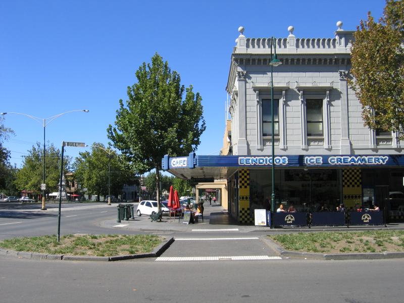Bendigo - Pall Mall and attractions: Bendigo's Ice Creamery, corner Pall Mall and Bull St