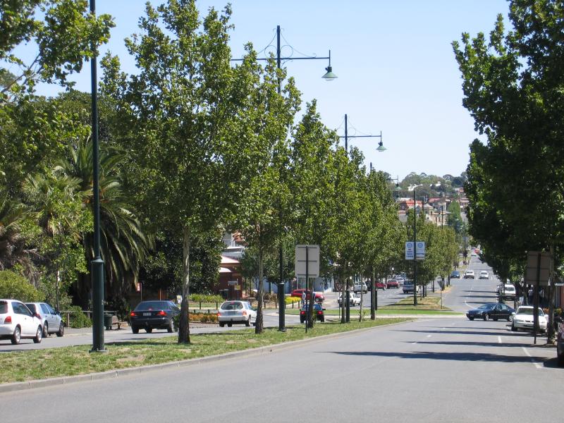 Bendigo - Mitchell Street: View north-west along Mitchell St towards Railway Pl