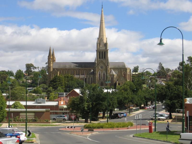 Bendigo - Queen Street area - View north-west along Short St towards Hargreaves St and Sacred Heart Cathedral