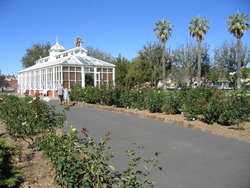 Bendigo - Conservatory Gardens, Pall Mall - Rose gardens at conservatory
