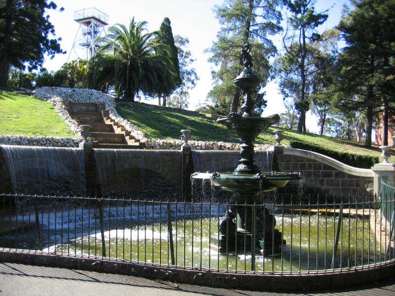 Bendigo - Rosalind Park: Fountain