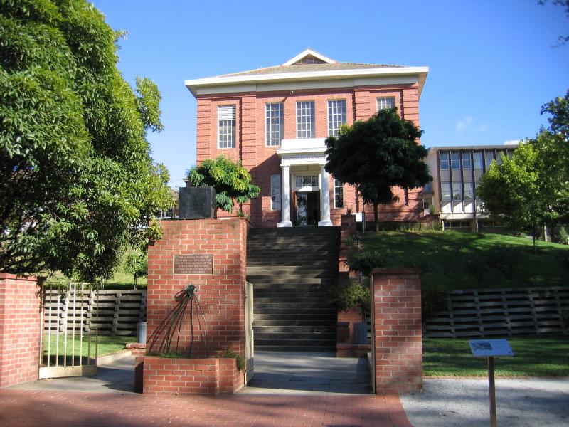 Bendigo - Rosalind Park: View towards Bendigo senior secondary college