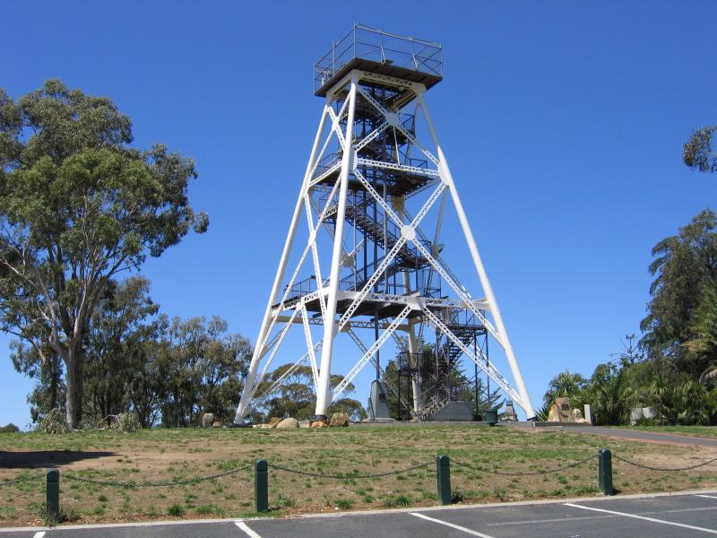 Bendigo - Poppet Head lookout, Rosalind Park: Lookout tower