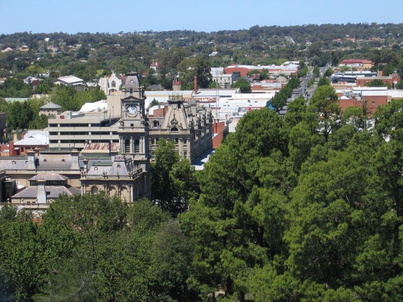 Bendigo - Poppet Head lookout, Rosalind Park: View south-east towards Visitor Information Centre, Shamrock Hotel and along Williamston St