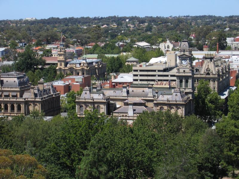 Bendigo - Poppet Head lookout, Rosalind Park: View south-east across Visitor Information Centre, Bendigo Law Courts and town hall