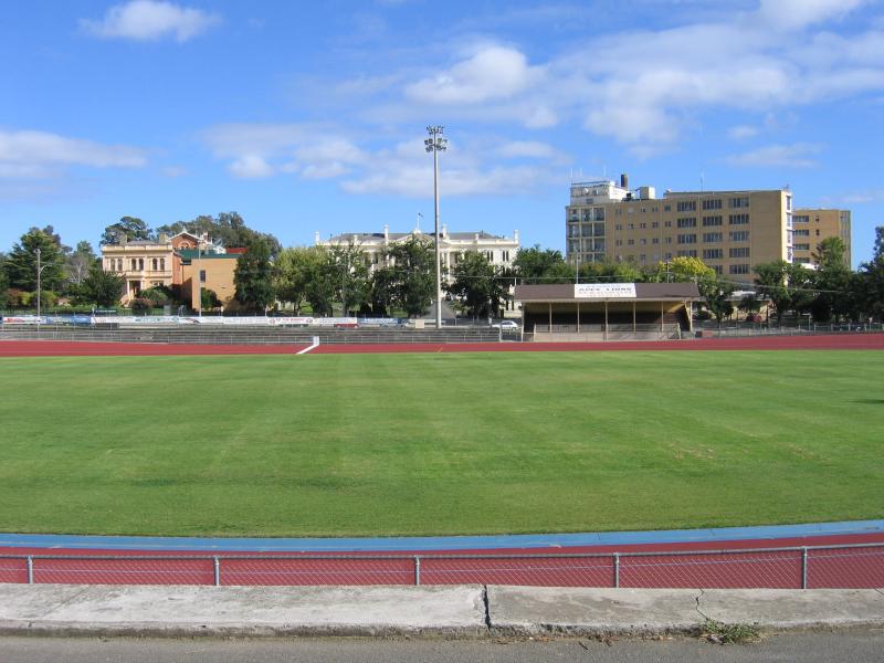 Bendigo - Recreational precinct around Park Road and Barnard Street: Tom Flood Sports Centre oval