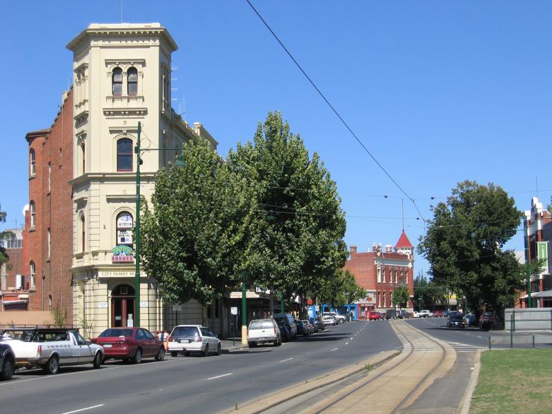 Bendigo - High Street: City Family Hotel, view south-west along High St towards Forest St