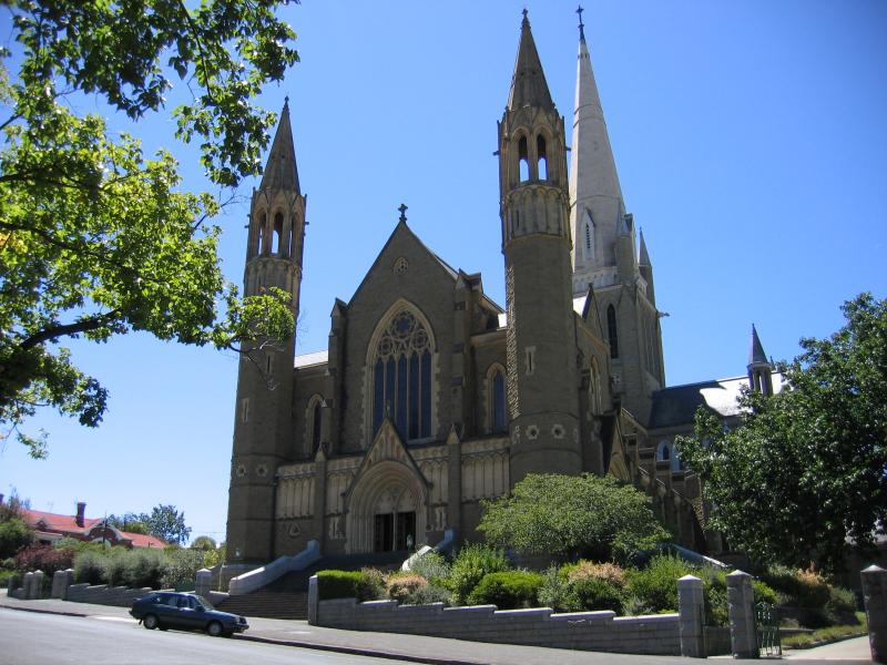 Bendigo - Sacred Heart Cathedral, High Street: View of cathedral from Wattle St
