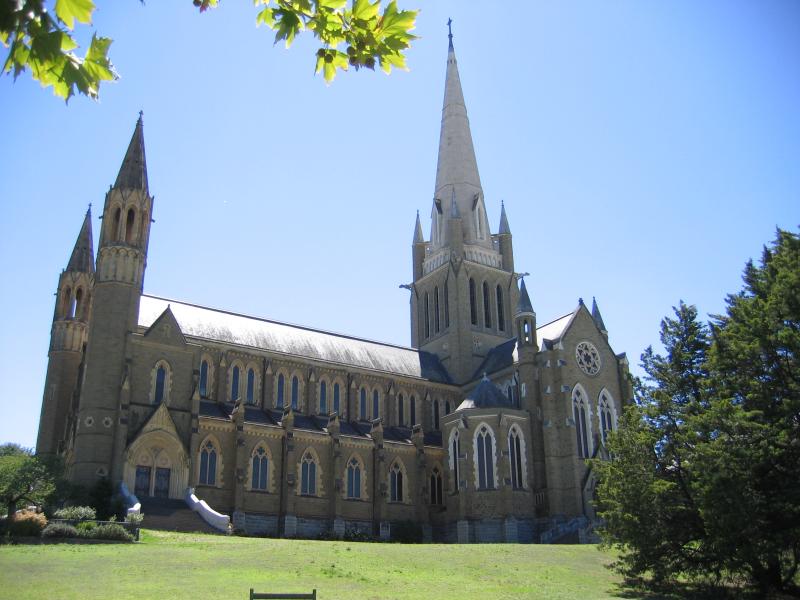 Bendigo - Sacred Heart Cathedral, High Street: View of cathedral from High St