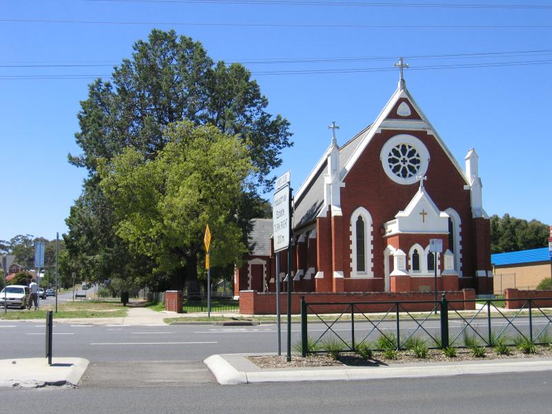 Bendigo - Bendigo suburb of Kangaroo Flat: Catholic Church, corner High St and Station St