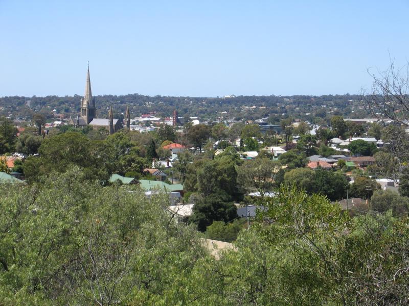 Bendigo - Bendigo suburb of Ironbark: View south-east from lookout, Pethard Pl