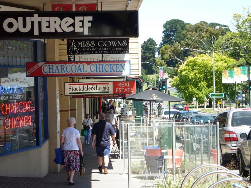 Berwick - Commercial centre and shops, High Street: Shopfronts along south side of High St between Gloucester Av and Clyde Rd