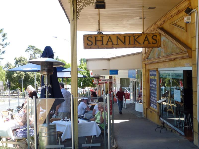 Berwick - Commercial centre and shops, High Street: Shanikas, view west along High St towards Gloucester Av