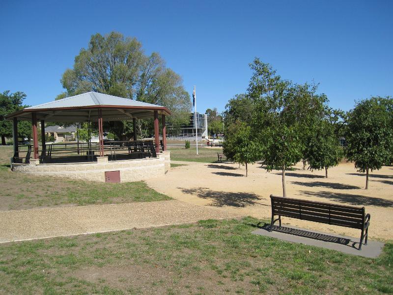 Berwick - Pioneers Park, Lyall Road: Rotunda