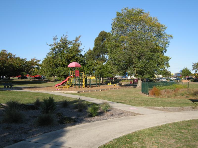 Berwick - Buchanan Park, Clyde Road: Playground