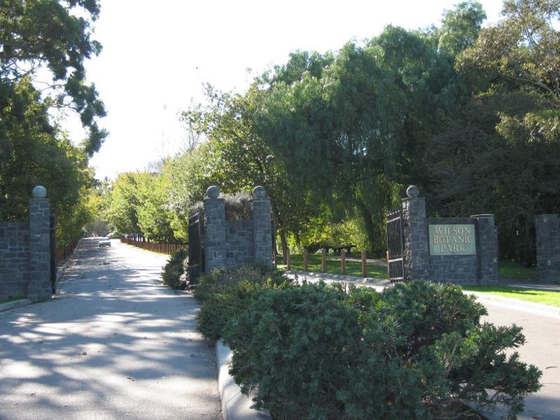 Berwick - Wilson Botanic Park - Entrance gates at Princes Hwy