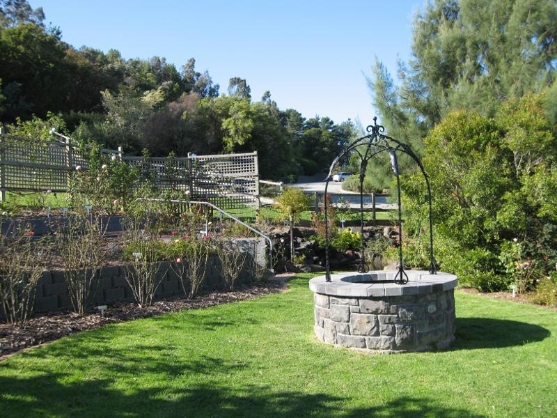 Berwick - Wilson Botanic Park: Well and gardens behind visitor centre