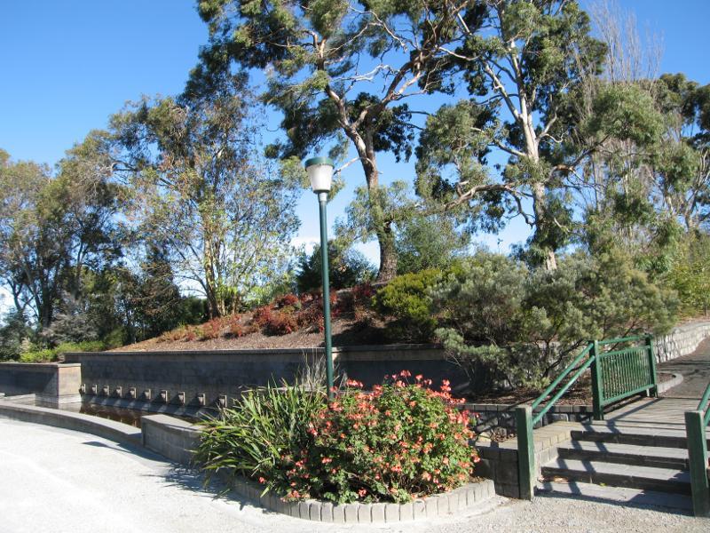 Berwick - Wilson Botanic Park: Water feature near main entrance