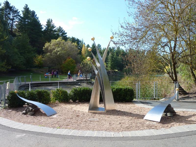 Berwick - Wilson Botanic Park: 'Still Moment' sculpture at southern end of Anniversary Lake