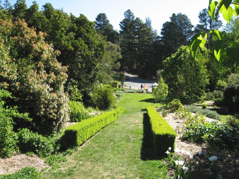 Blackwood - St Erth Gardens, Simmons Reef Road: View through gardens towards entrance