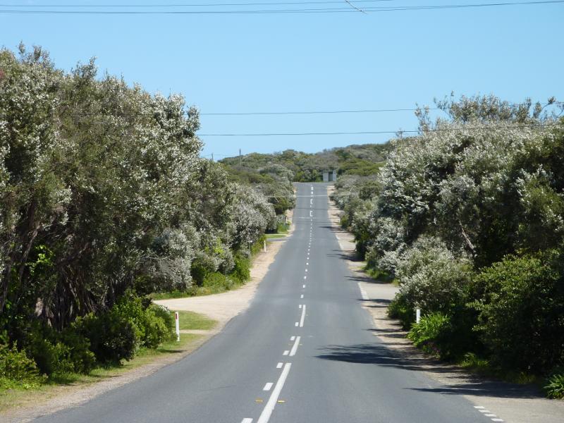 Blairgowrie - Around Blairgowrie: View south-west along Hughes Rd, south of Melbourne Rd
