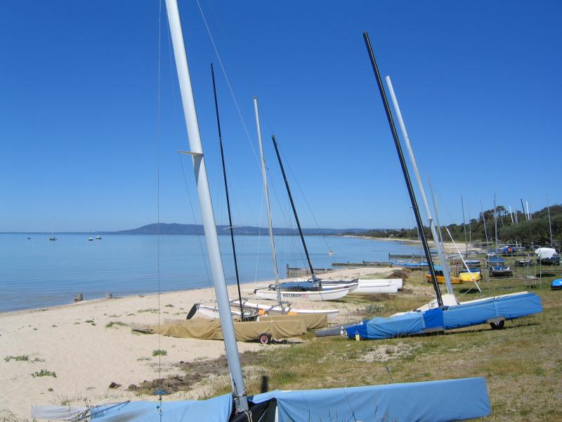 Blairgowrie - Blairgowrie Yacht Squadron boat harbour: Looking east along coast at boat harbour