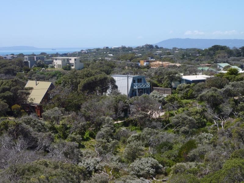 Blairgowrie - Koonya Ocean Beach, off southern end of Hughes Road: North-easterly view from car park towards Arthurs Seat