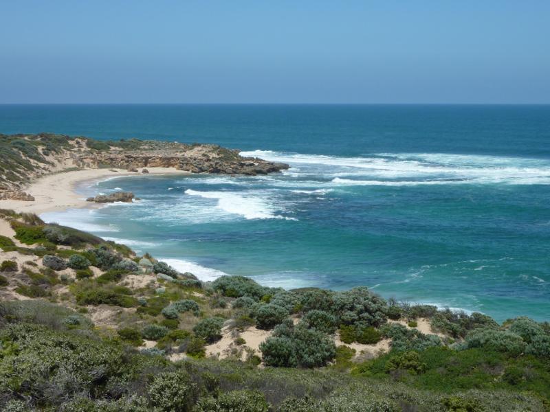 Blairgowrie - Koonya Ocean Beach, off southern end of Hughes Road: South-easterly view towards Pelly Point from car park