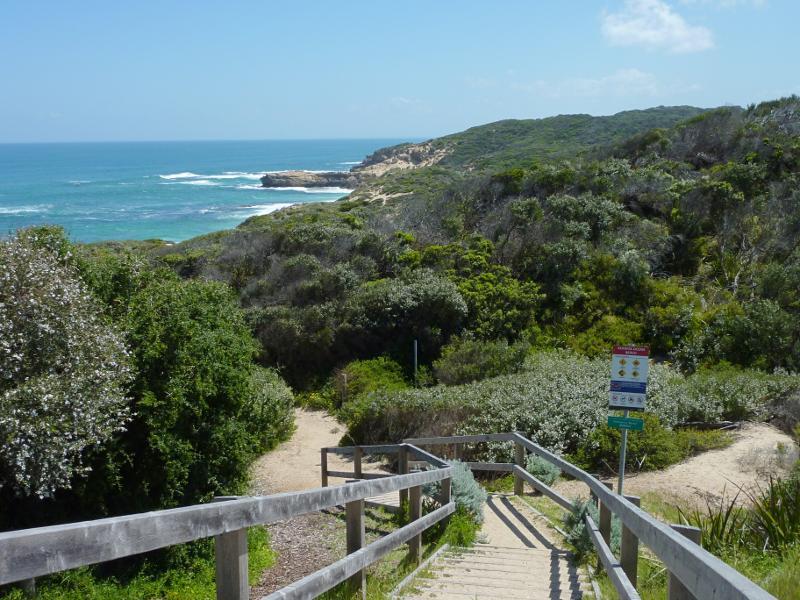 Blairgowrie - Koonya Ocean Beach, off southern end of Hughes Road: Walking track from car park down to Koonya Ocean Beach