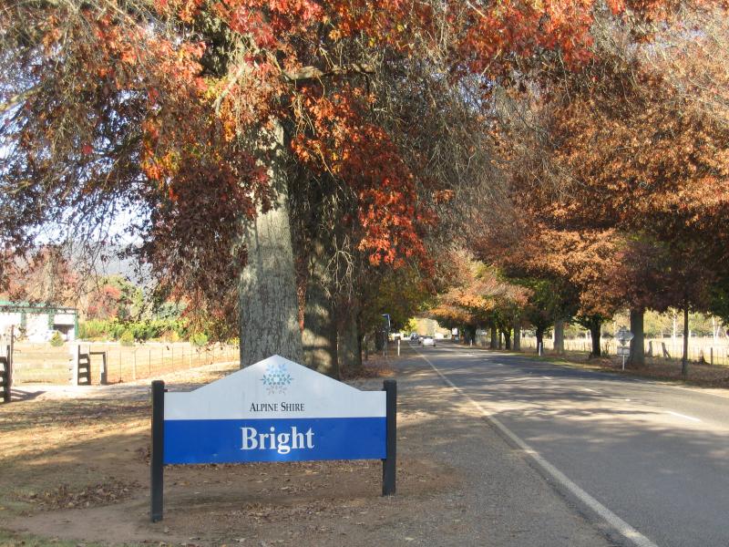 Bright - Great Alpine Road west of Bright - Bright town sign, view east along Great Alpine Road, west of Ashwood Av