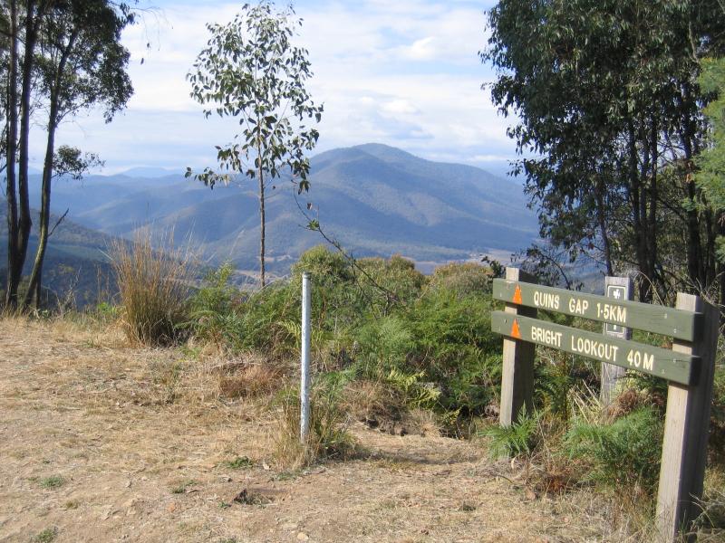 Bright - Apex Lookout: View from car park