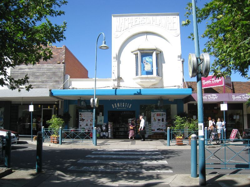 Brighton - Shops along Church Street: Shops along north side of Church St east of Carpenter St