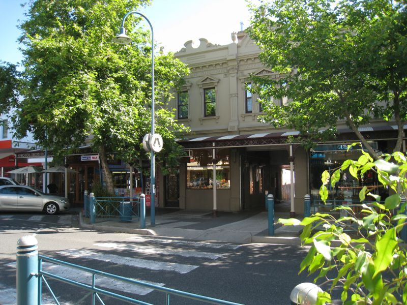 Brighton - Shops along Church Street: Shops along south side of Church St east of Carpenter St