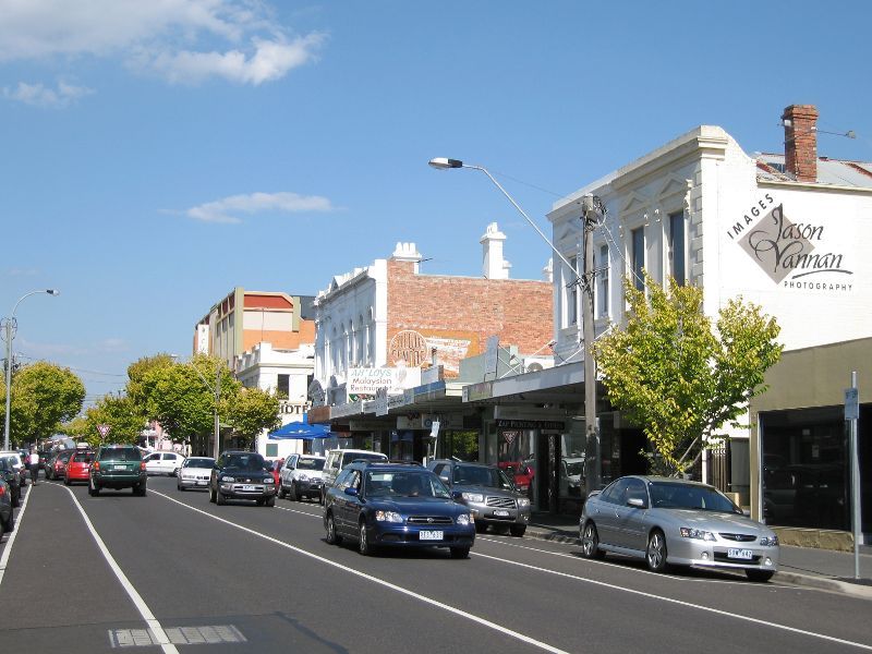 Brighton - Shops along Bay Street: View east along Bay St towards St Andrews St