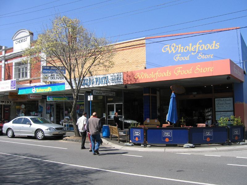 Brighton - Shops along Bay Street: Shops on corner of Bay St and Marion St