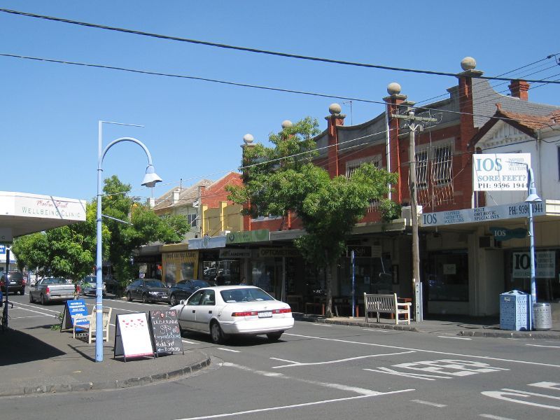 Brighton - Shops along Martin Street: Shops along south side of Martin St at Spink St