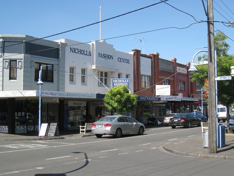 Brighton - Shops along Martin Street: Shops along north side of Martin St at Spink St