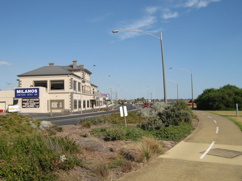 Brighton - Esplanade: View south-east along Esplanade towards Milanos Hotel
