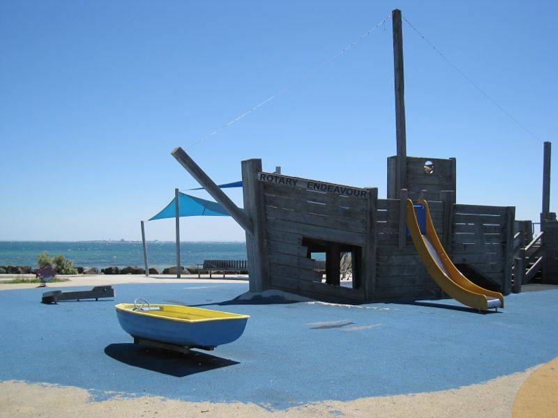 Brighton - Foreshore and beach at end of North Road: Playground
