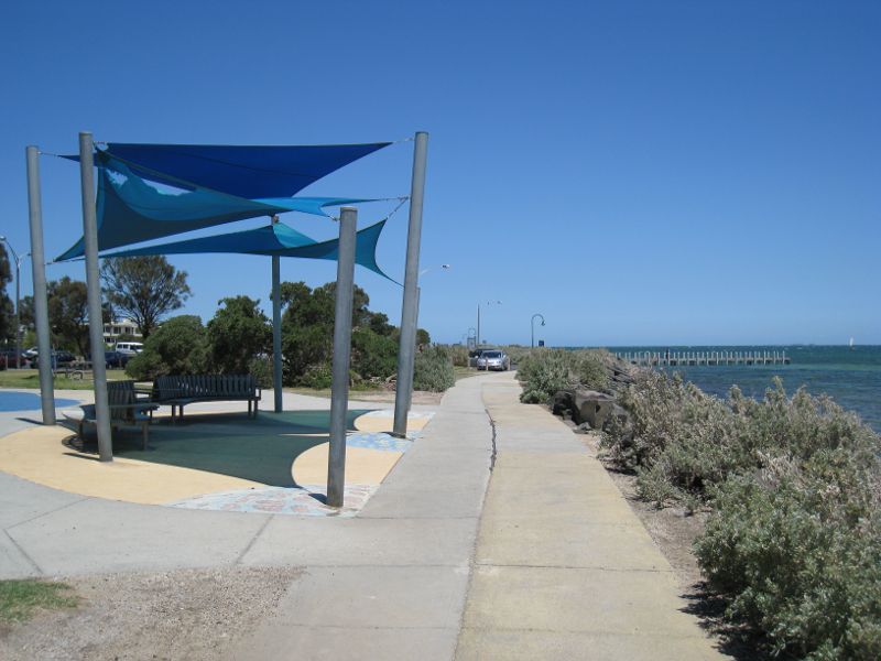 Brighton - Foreshore and beach at end of North Road: View south along coast at playground